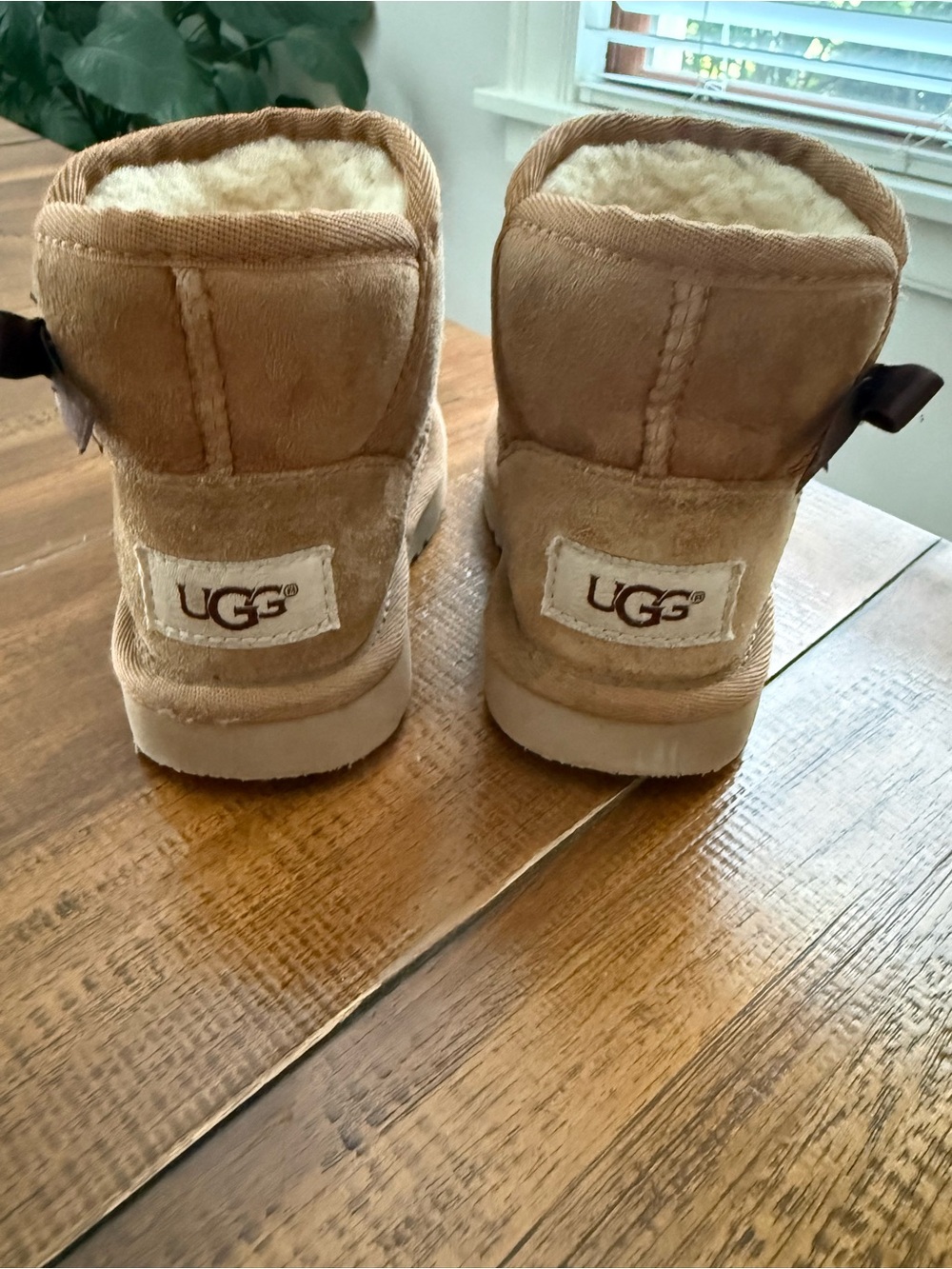 UGG Mini Short Shearling Boots in Chestnut Tan